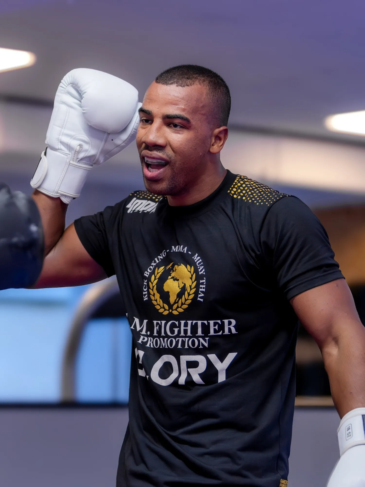 a fighter working live in the exitasia gym